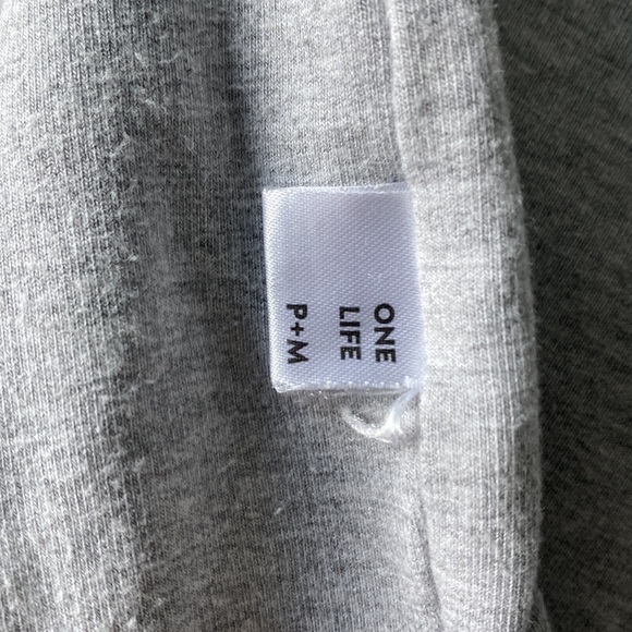 PORTAGE & MAIN | Baby Camo Crew Neck Sweatshirt | Size 6-12 months - Picture 4 of 4